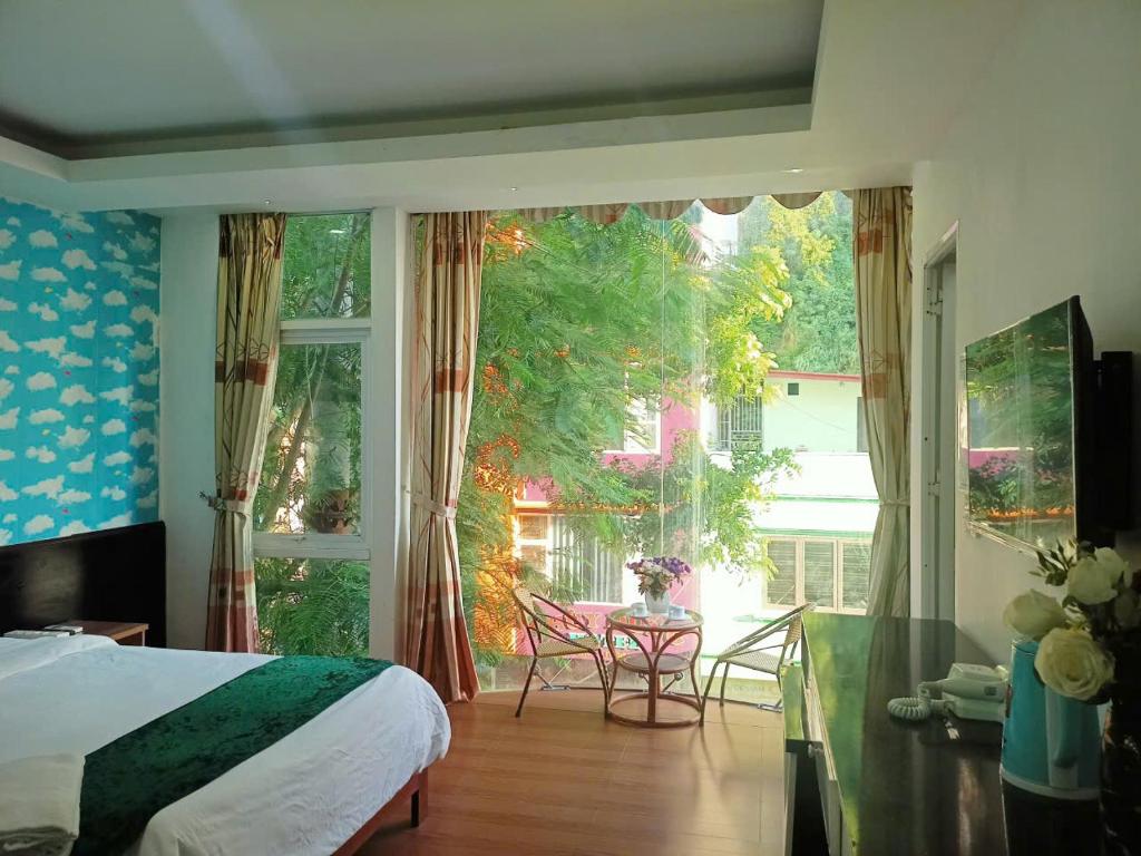 catba island hostel – Ha Long Bay