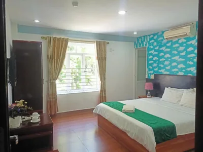 Chambre King avec vue sur la montagne — catba island hostel